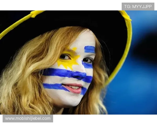 世界杯美女球迷:从青春活力到时尚潮流,展现足球盛事中的多彩魅力